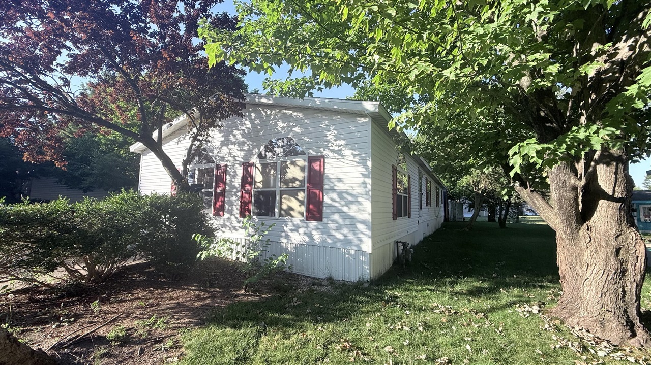 Photo 3 of Single Family Residence at 3611 Butternut Dr #177, Holland, MI 49424 | MLS# 70542378 |  | Sold on 2026-08-14