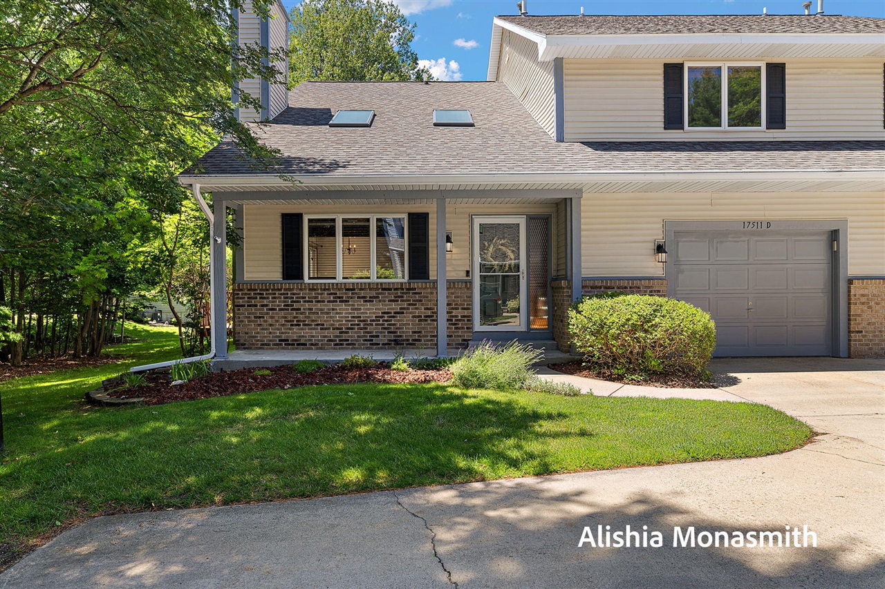 1st image of 17511 Parkwood Dr #D, Spring Lake, MI 49456 | MLS# 70542390