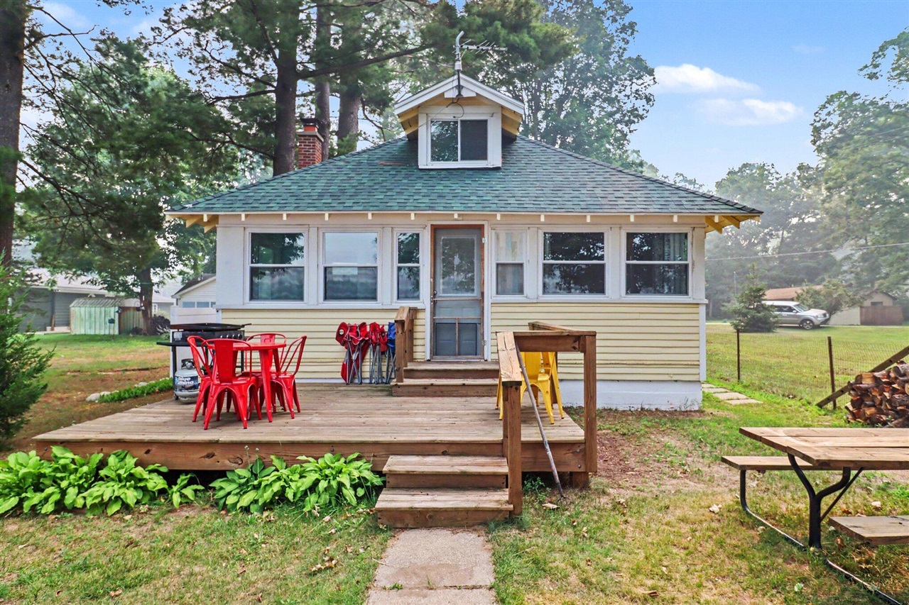 2nd image of 5343 S Front St, Newaygo, MI 49337 | MLS# 70542403
