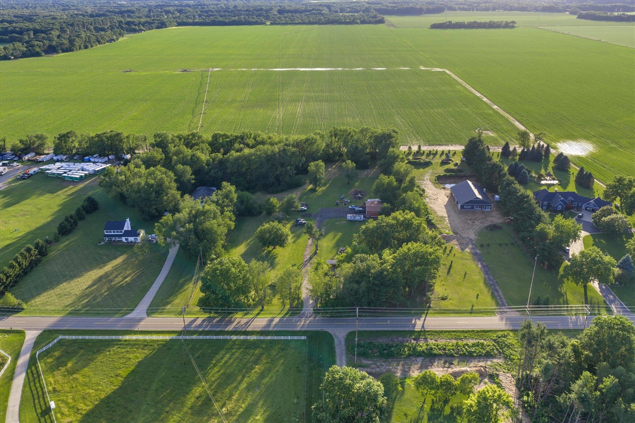 3rd image of 70600 Conrad Rd, Niles, MI 49120 | MLS# 70542422