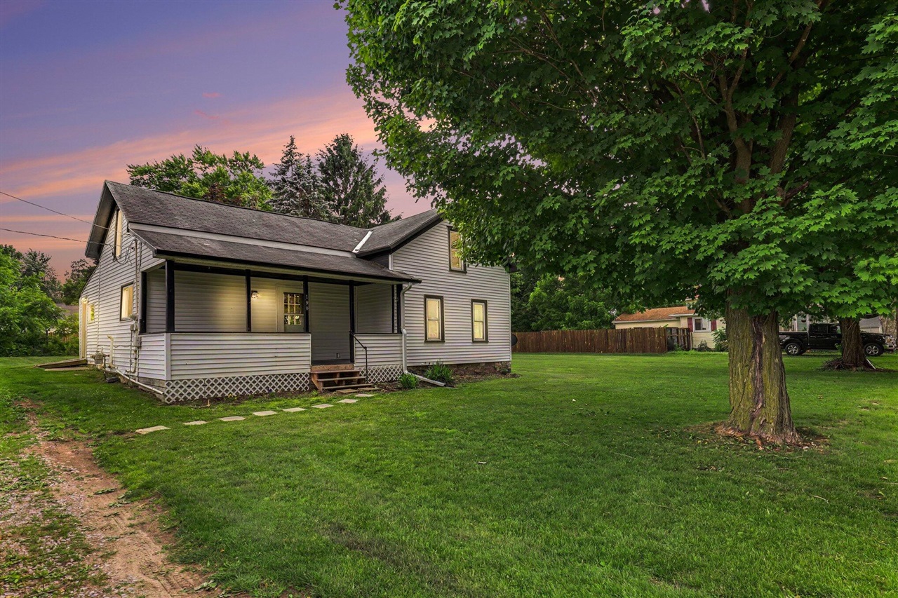1st image of 190 E Cross St, Clarksville, MI 48815 | MLS# 70542437