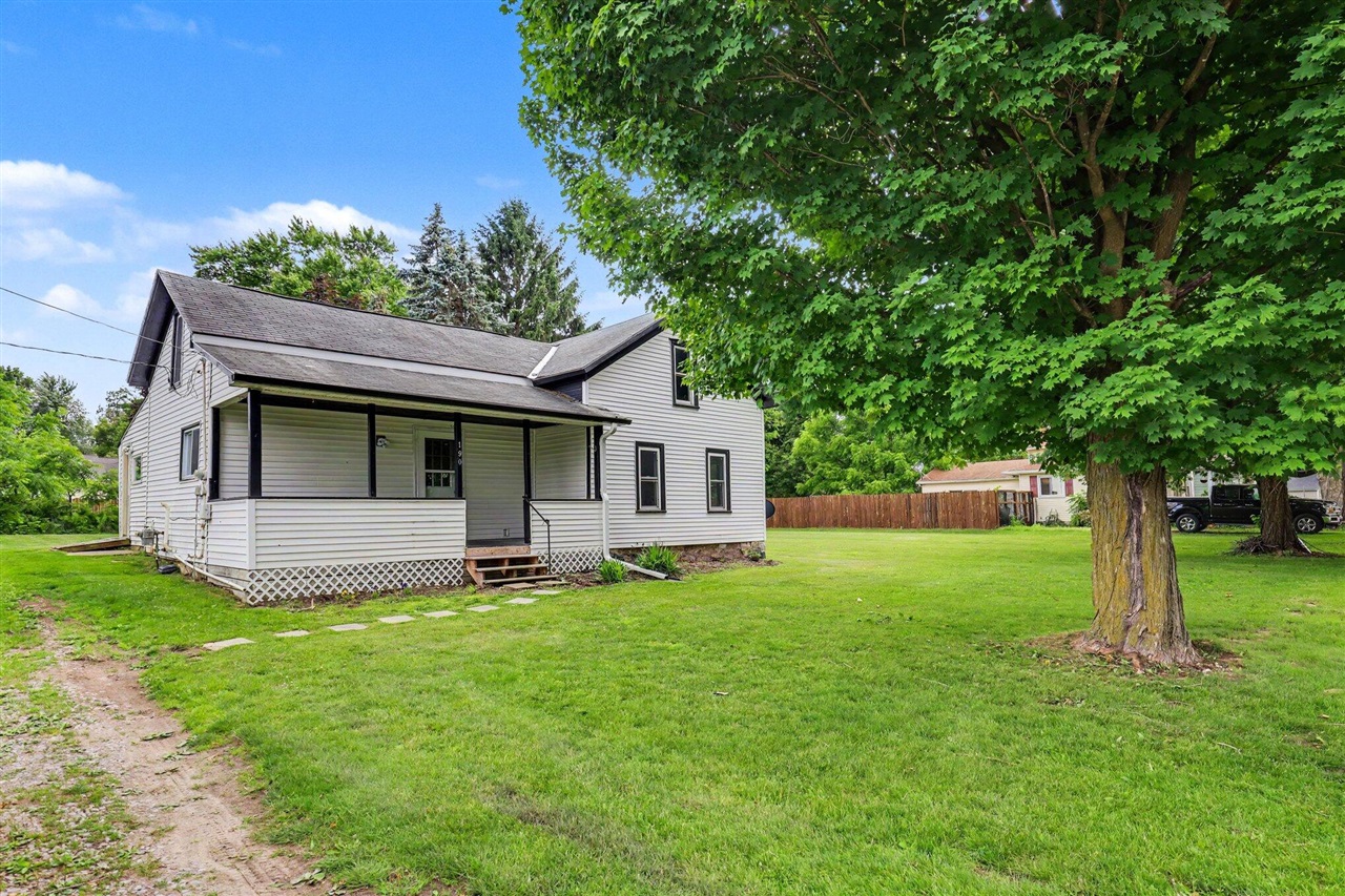 2nd image of 190 E Cross St, Clarksville, MI 48815 | MLS# 70542437