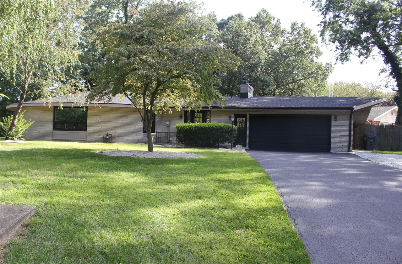 Photo 3 of Single family home for sale at 2631 Hillview Ln, Saint Joseph, MI 49085 | MLS# 70542561 | Listing updated on 2026-09-18