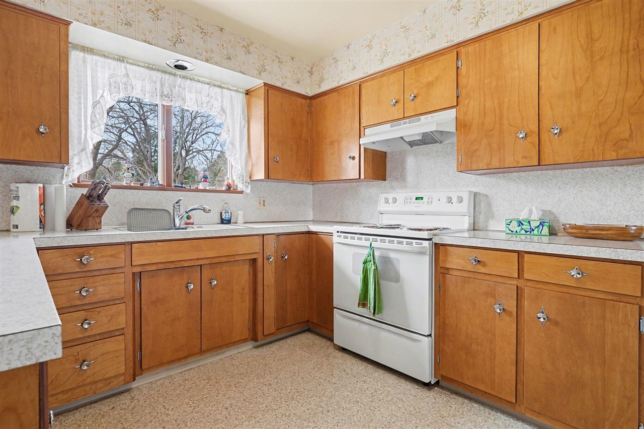 3rd image of 11550 144Th Ave, West Olive, MI 49460 | MLS# 70542623