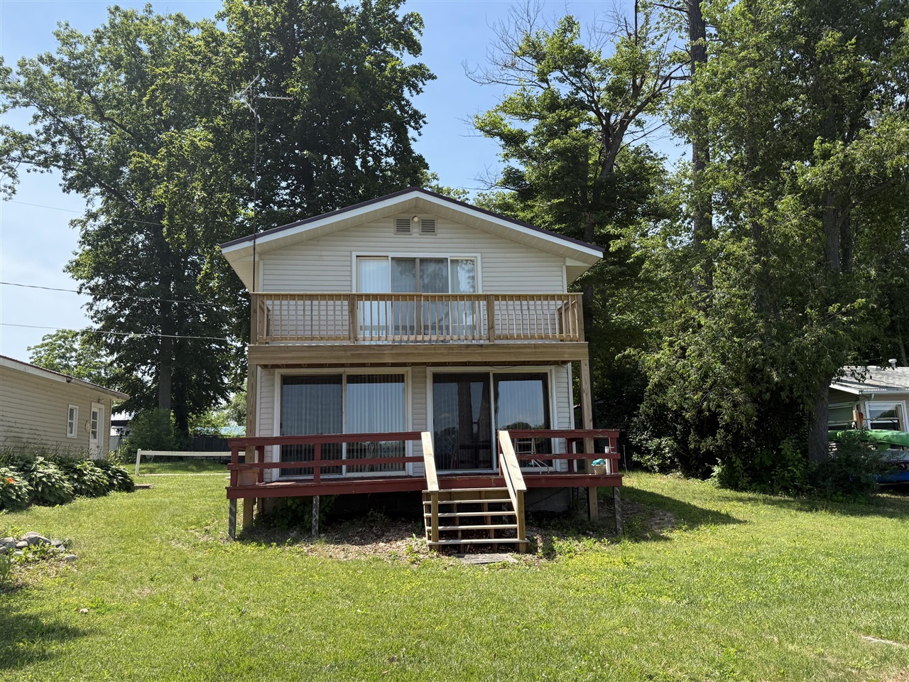 image of 141 S Beechwood Dr, Stanton, MI 48888 | MLS# 70542841