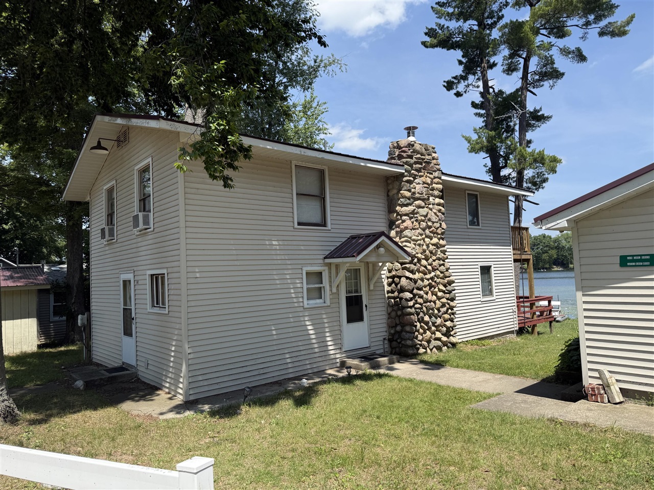 image of 141 S Beechwood Dr, Stanton, MI 48888 | MLS# 70542841