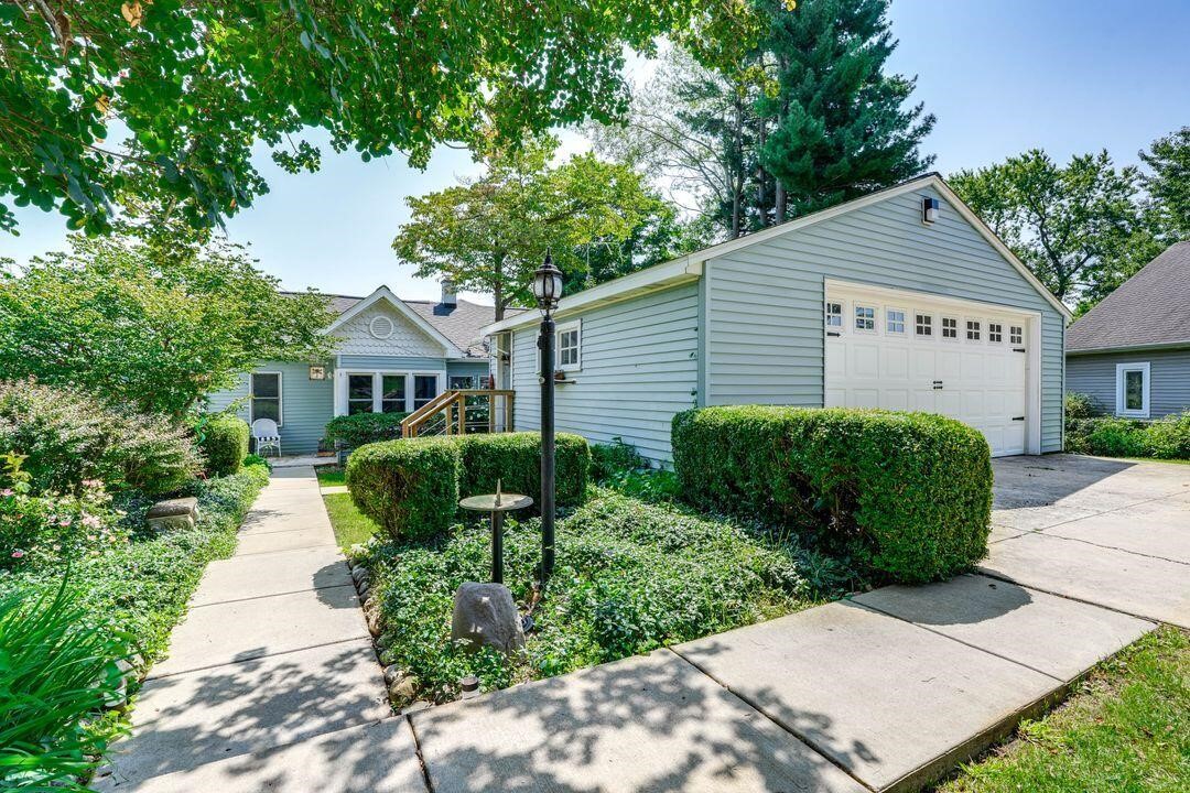 2nd image of 51479 Summit St, Paw Paw, MI 49079 | MLS# 70542901