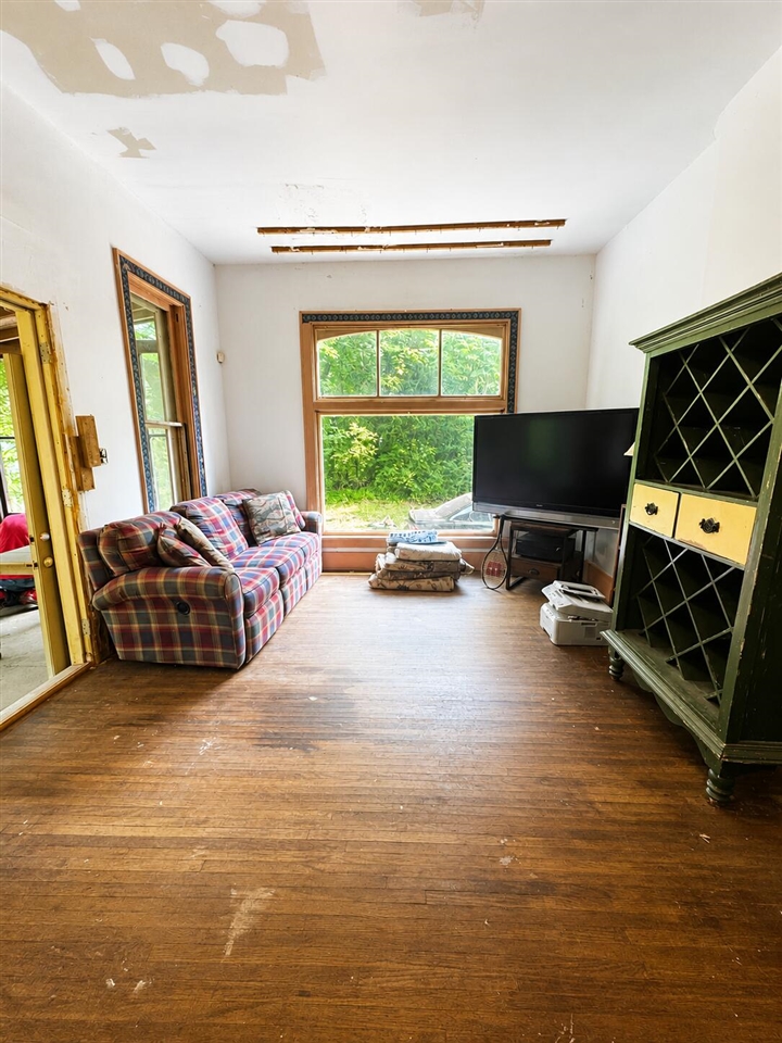 13th image of 1297 Colfax Ave, Benton Harbor, MI 49022 | MLS# 70543016