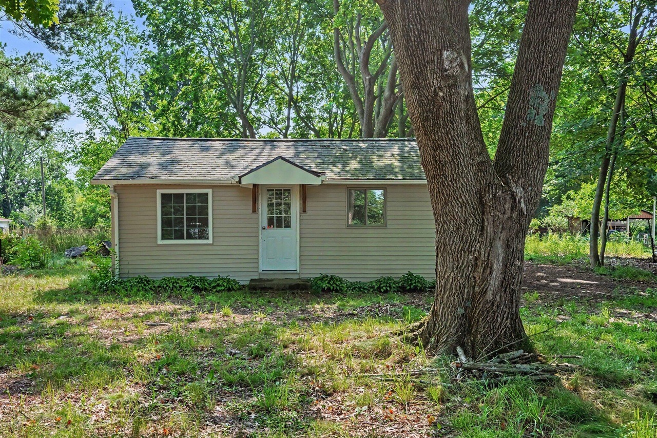 3rd image of 11627 S 30Th St, Vicksburg, MI 49097 | MLS# 70543181