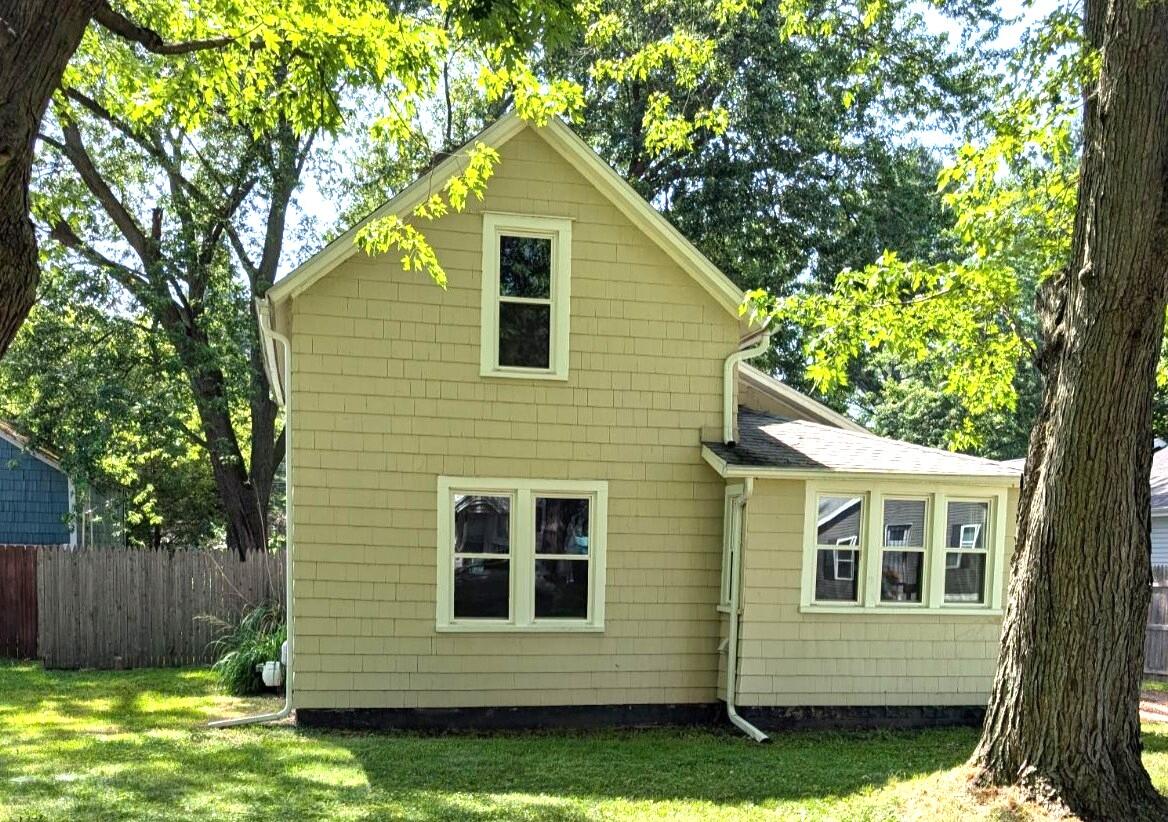 1st image of 918 Wayne St, Jackson, MI 49202 | MLS# 70543204