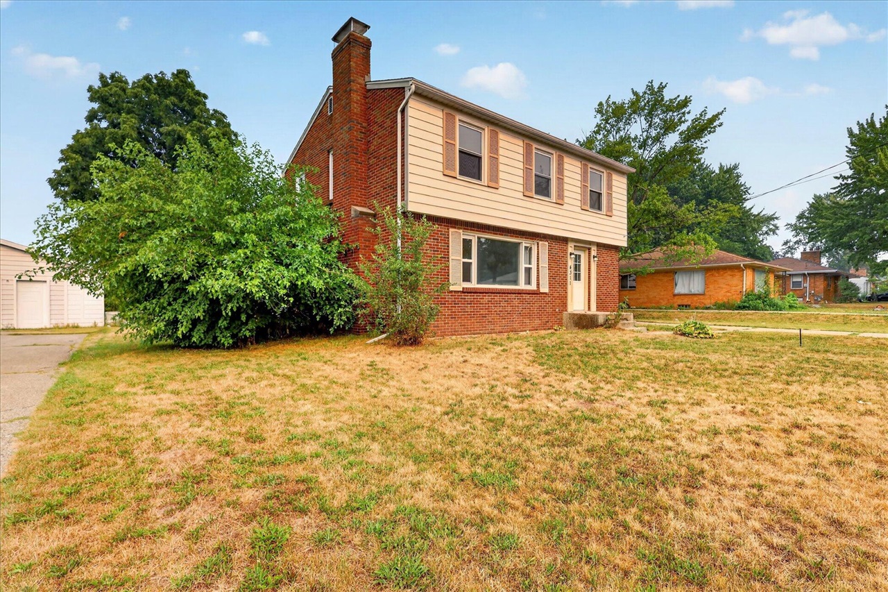 Photo 2 of Single family home for sale at 4311 Curwood Ave, Grand Rapids, MI 49508 | MLS# 70543253 | Listing updated on 2026-09-18