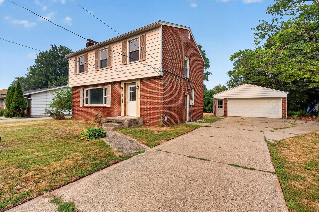 Photo 3 of Single family home for sale at 4311 Curwood Ave, Grand Rapids, MI 49508 | MLS# 70543253 | Listing updated on 2026-09-18