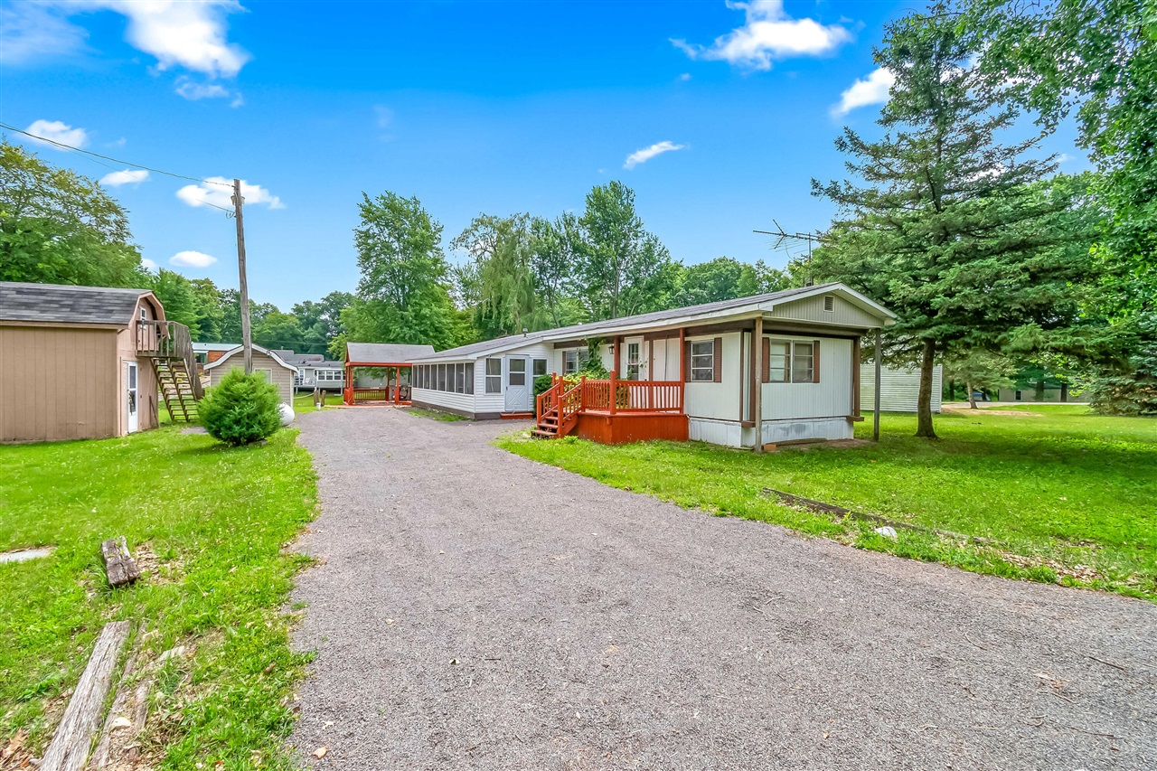 2nd image of 6915 Rowley Dr, Osseo, MI 49266 | MLS# 70543287