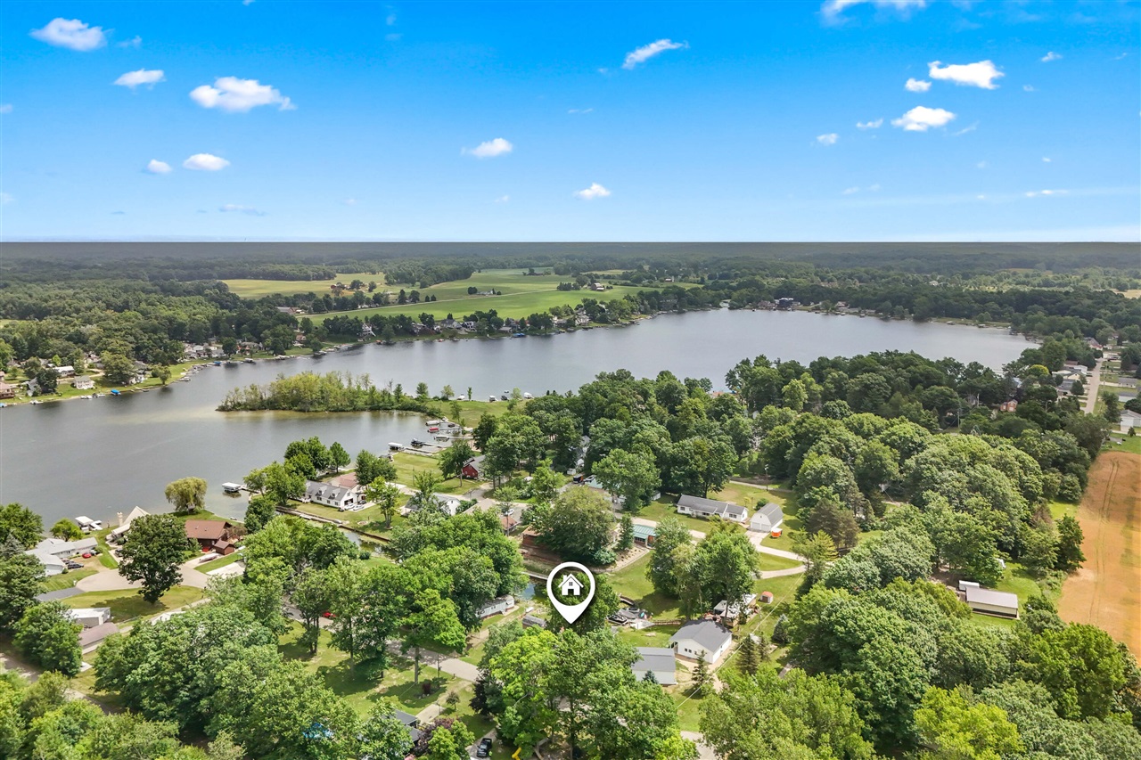 4th image of 6915 Rowley Dr, Osseo, MI 49266 | MLS# 70543287