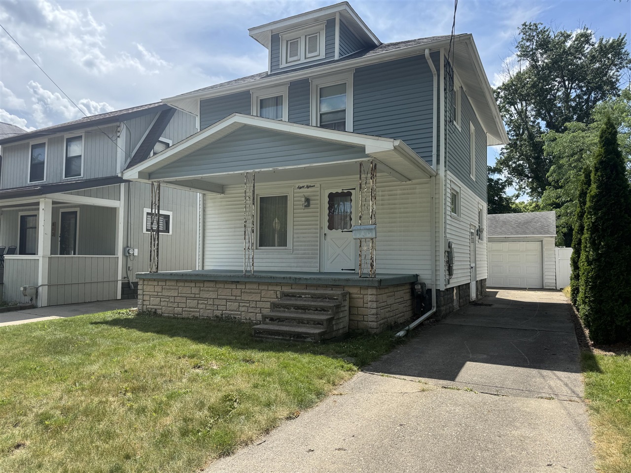 2nd image of 815 N Francis Ave, Lansing, MI 48912 | MLS# 70543367