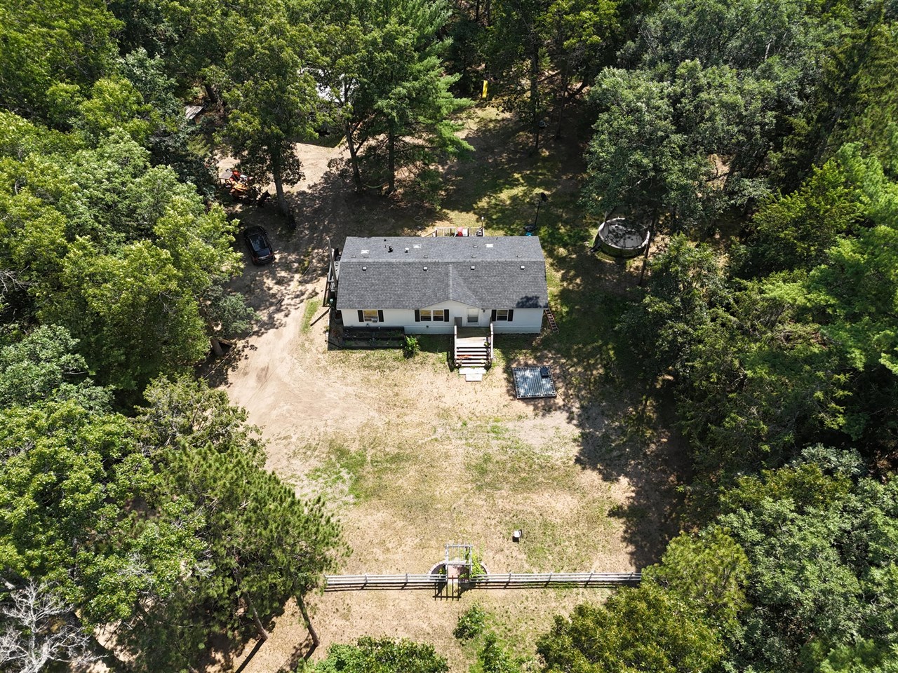 2nd image of 18233 Old House Rd, Wellston, MI 49689 | MLS# 70543404