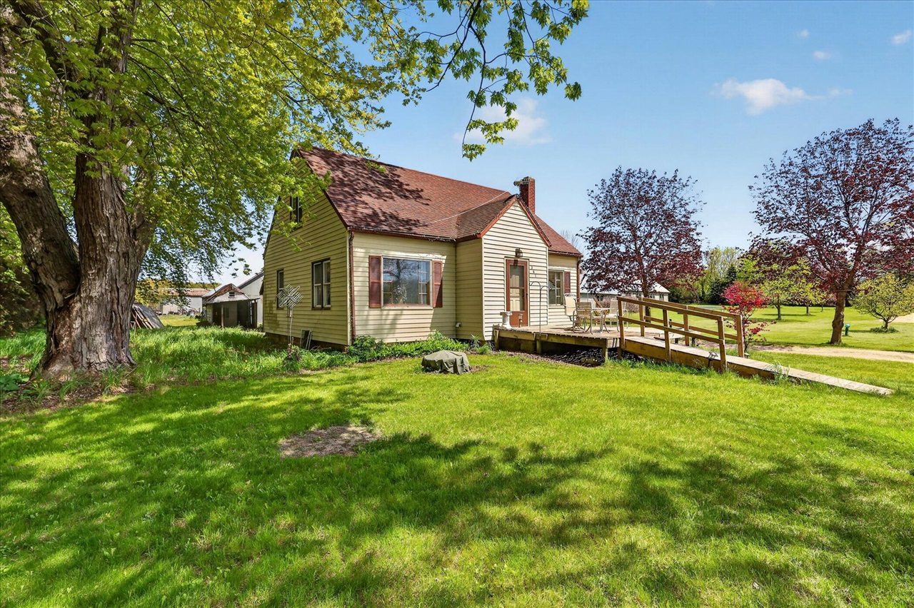 2nd image of 261 19 Mile Rd, Cedar Springs, MI 49319 | MLS# 70543410