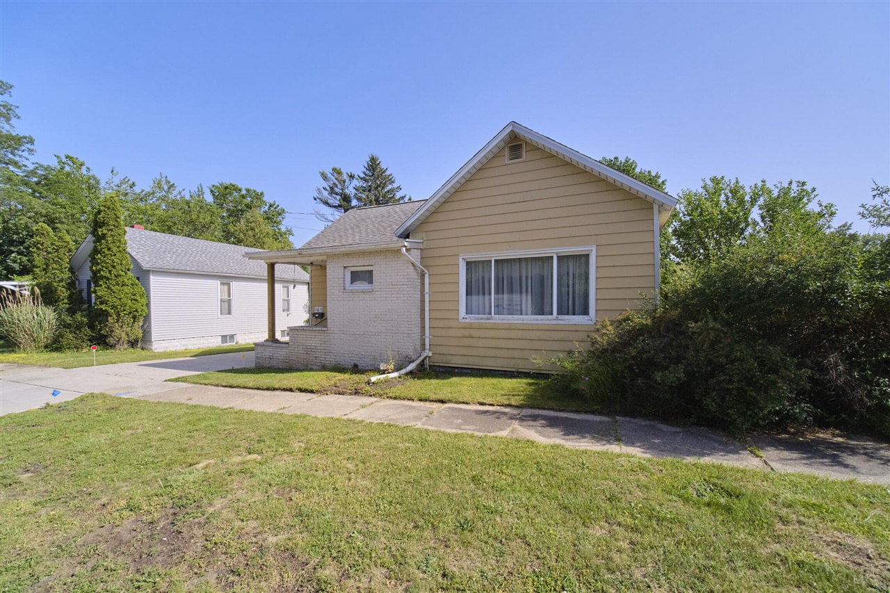 27th image of 163 Van Buren St, Manistee, MI 49660 | MLS# 70543433