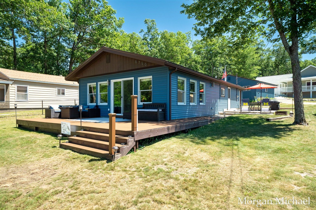 Photo 1 of Single family home for sale at 8750 S Spruce Ave, Newaygo, MI 49337 | MLS# 70543445 | Listing updated on 2026-09-16