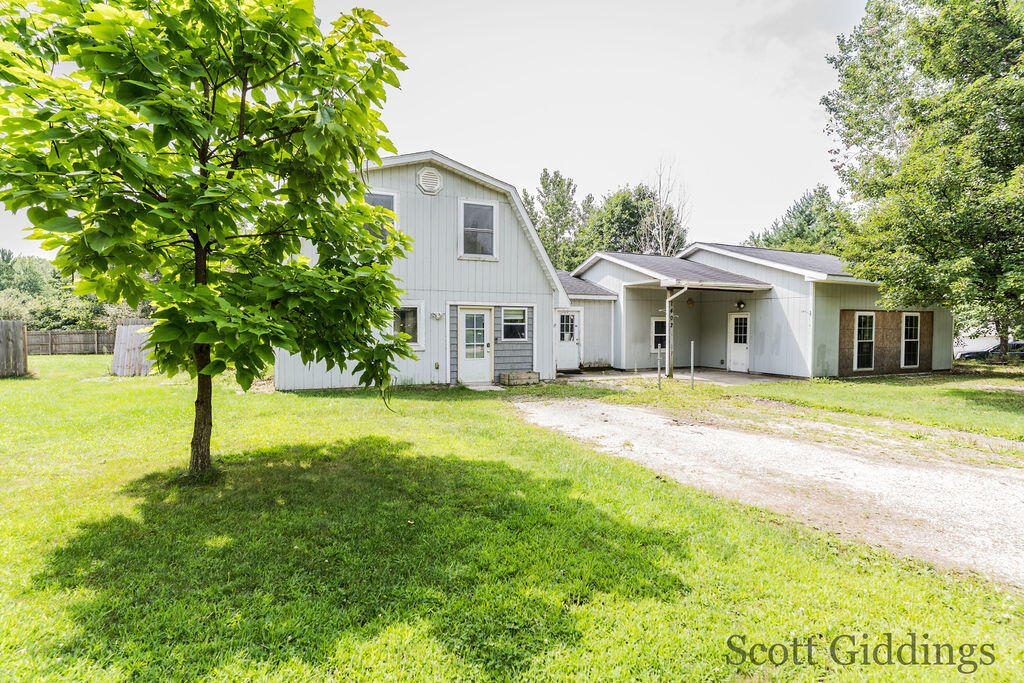 4th image of 1402 E Deaner Rd, Edmore, MI 48829 | MLS# 70543459