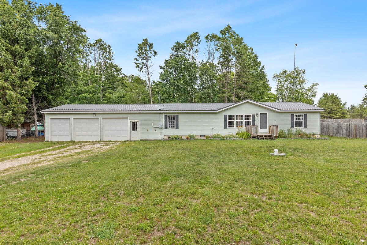 2nd image of 18720 Stonehouse Rd, Hersey, MI 49639 | MLS# 70543470