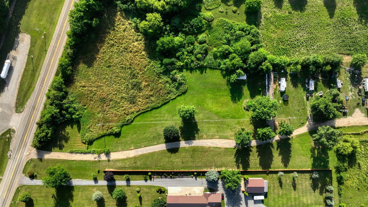3rd image of 8325 Hudson Rd, Pittsford, MI 49271 | MLS# 70543511