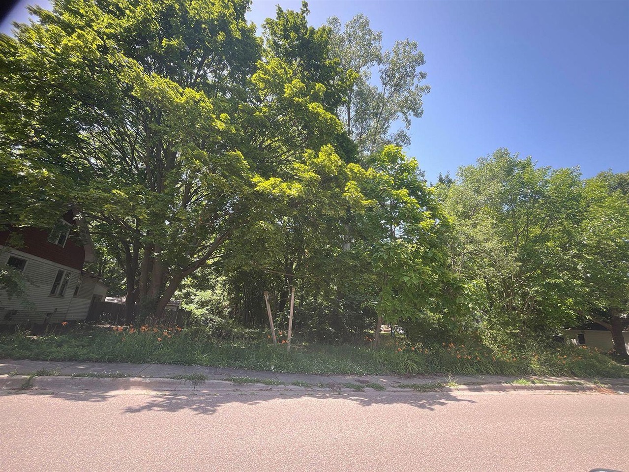 3rd image of 1320 Bryant St, Kalamazoo, MI 49001 | MLS# 70543593