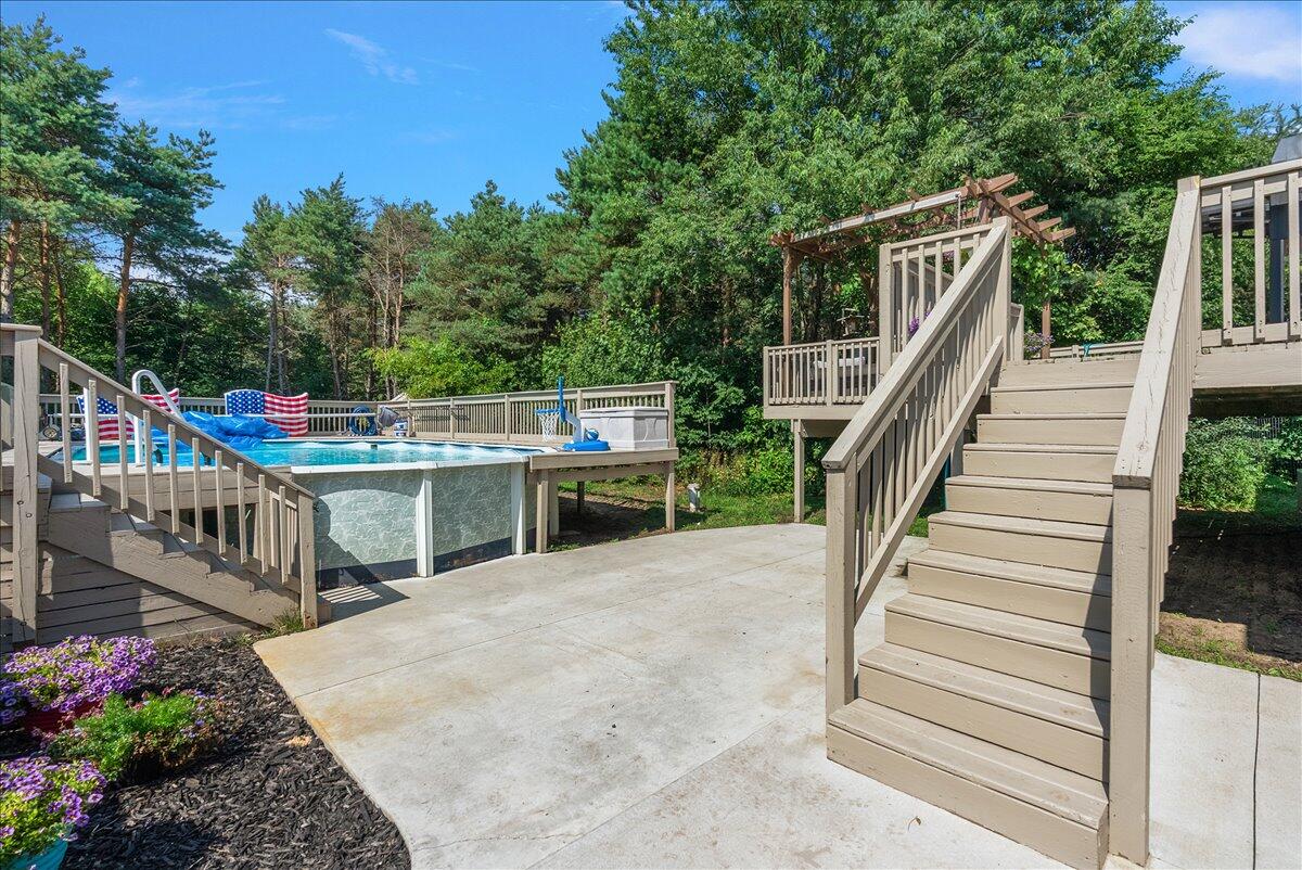 4th image of 6473 Pine Point Ct, Coopersville, MI 49404 | MLS# 70543602