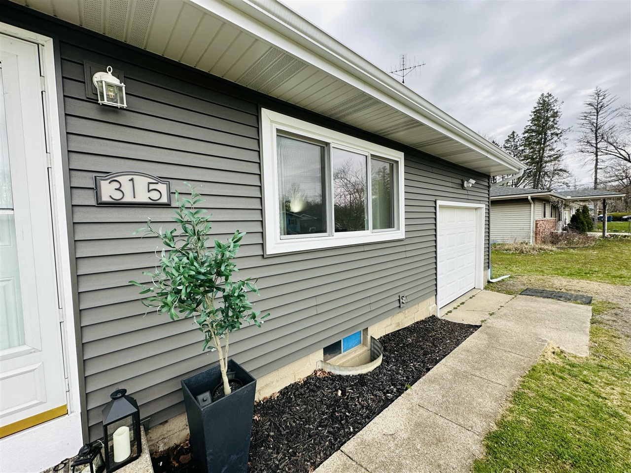 Homes for sale in Berrien Springs, MI | 315 Pam Dr, Berrien Springs, MI 49103 | MLS# 70543616