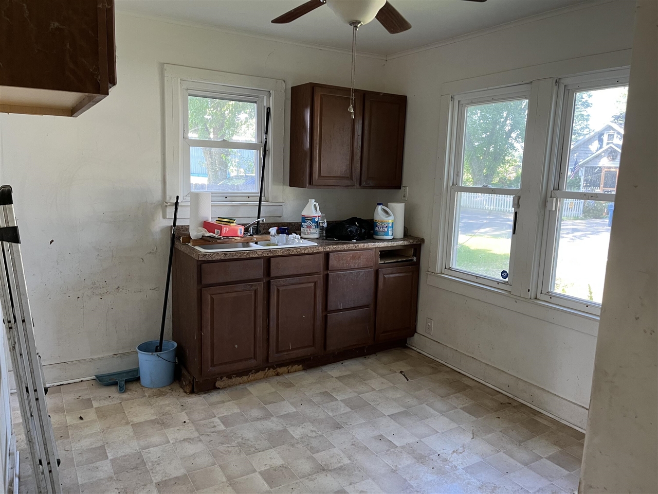 4th image of 3871 Main St, Benton Harbor, MI 49022 | MLS# 70543644
