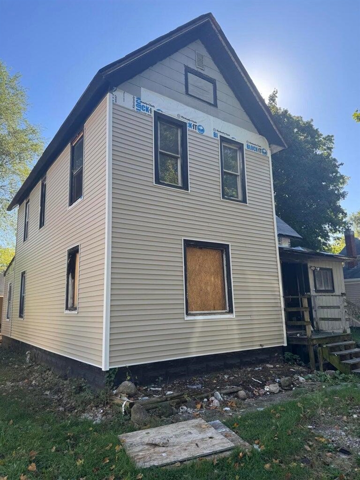 1st image of 606 8th St, Three Rivers, MI 49093 | MLS# 70543762