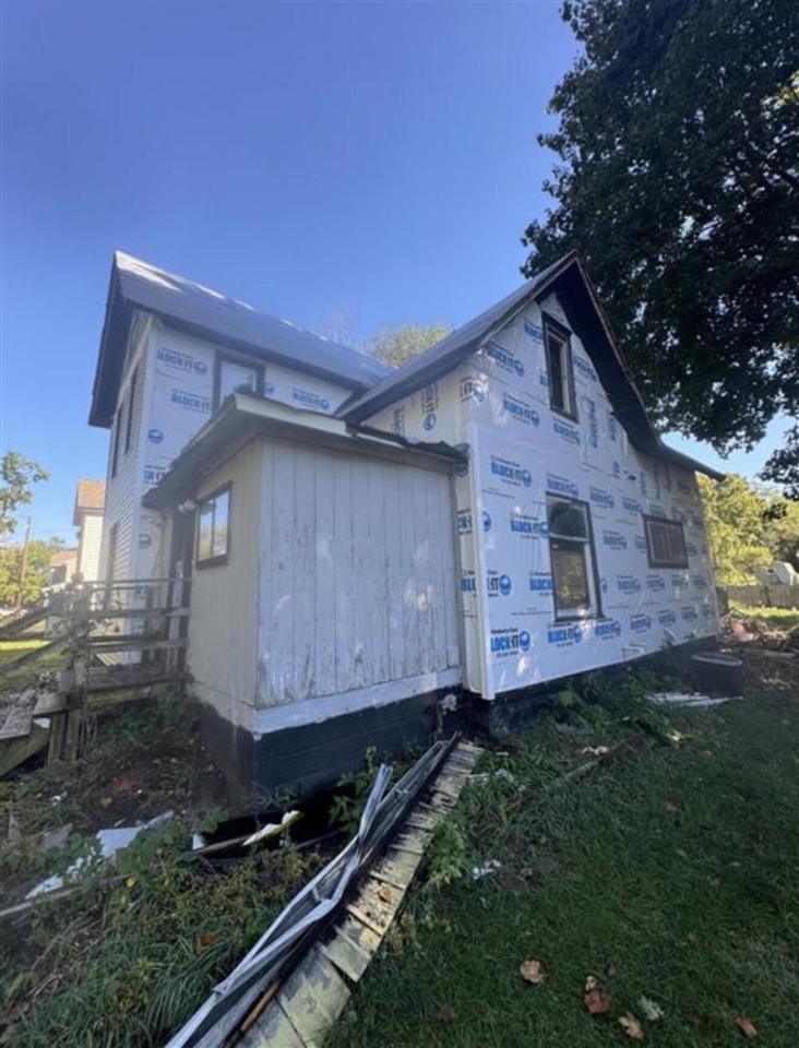 2nd image of 606 8th St, Three Rivers, MI 49093 | MLS# 70543762