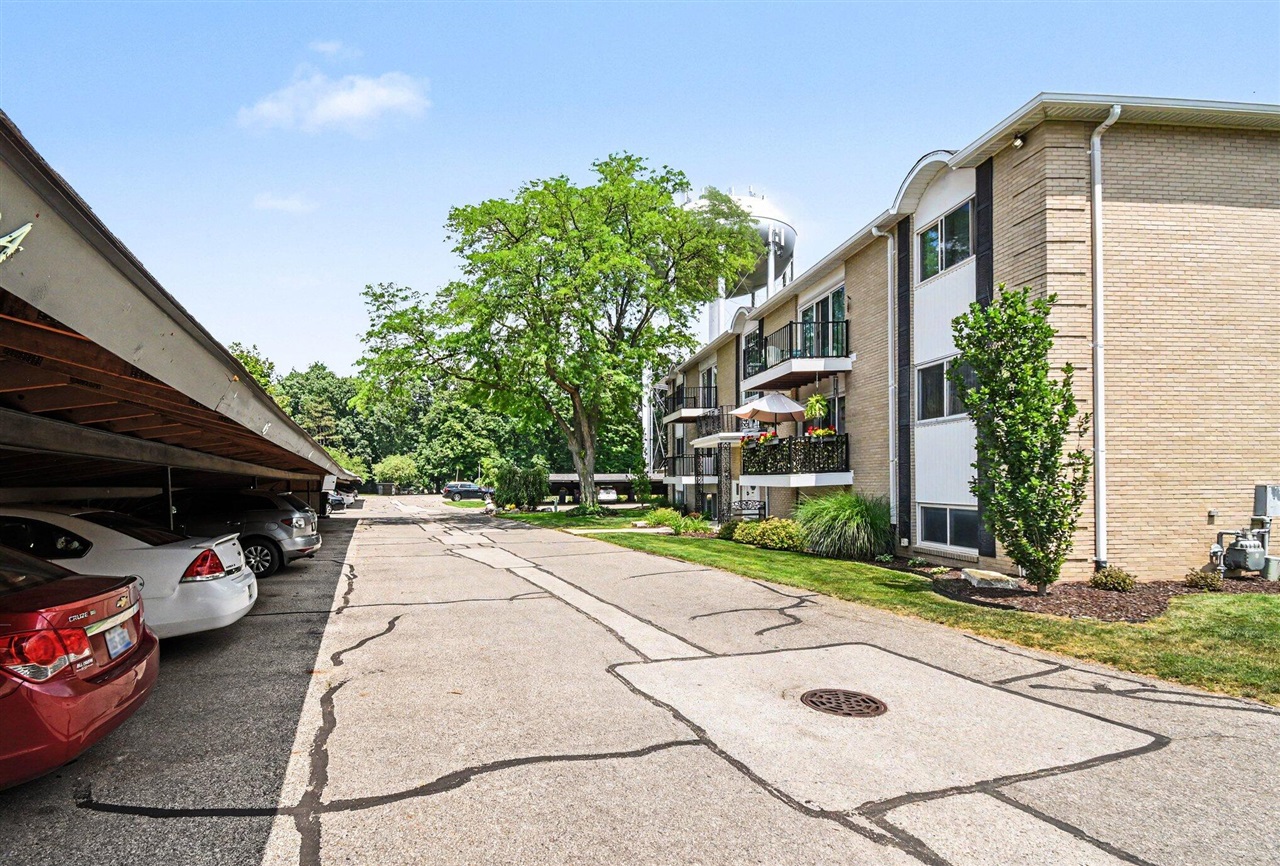 21st image of 2759 Leonard St #C1, Grand Rapids, MI 49504 | MLS# 70543787