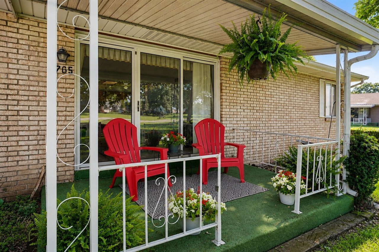 Condo for sale at 5705 Leisure S Dr, Grand Rapids, MI 49548-6853 | MLS# 70543844