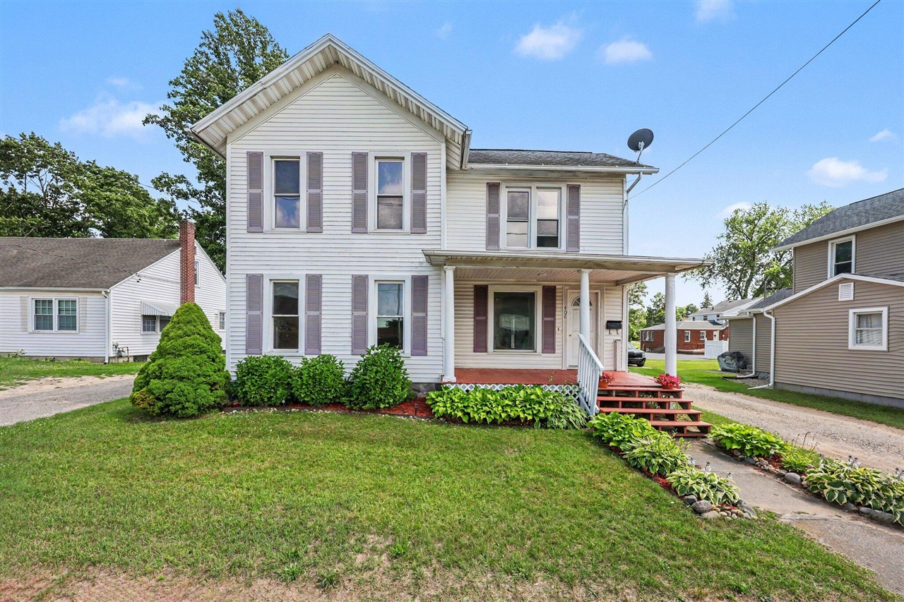 1st image of 408 E Chicago St, Jonesville, MI 49250 | MLS# 70543853