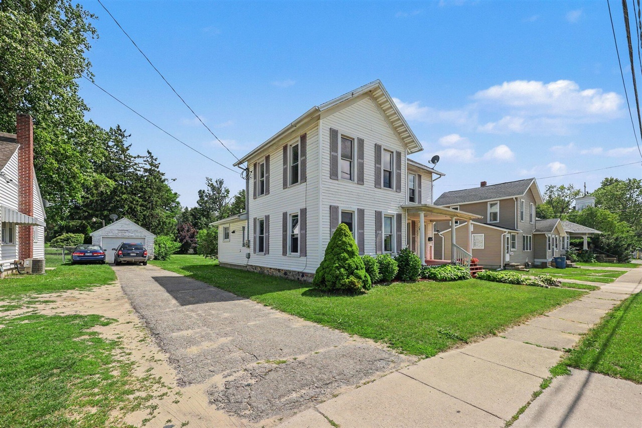 2nd image of 408 E Chicago St, Jonesville, MI 49250 | MLS# 70543853