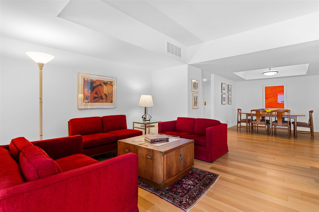 5th image of 2115 Nature Cove Ct #210, Ann Arbor, MI 48104 | MLS# 70543925