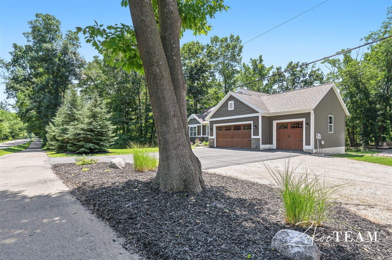 Photo 3 of Single family home for sale at 143 Maynard Ave, Grand Rapids, MI 49534 | MLS# 70543989 | Listing updated on 2026-10-05
