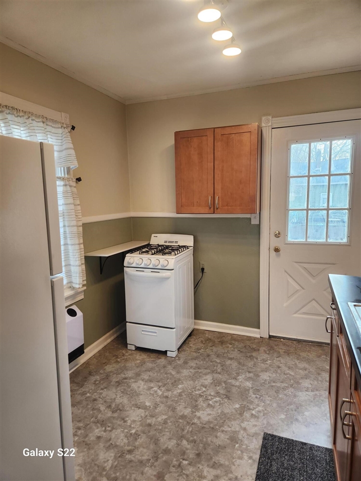 3rd image of 1711 Union St, Kalamazoo, MI 49007 | MLS# 70543998