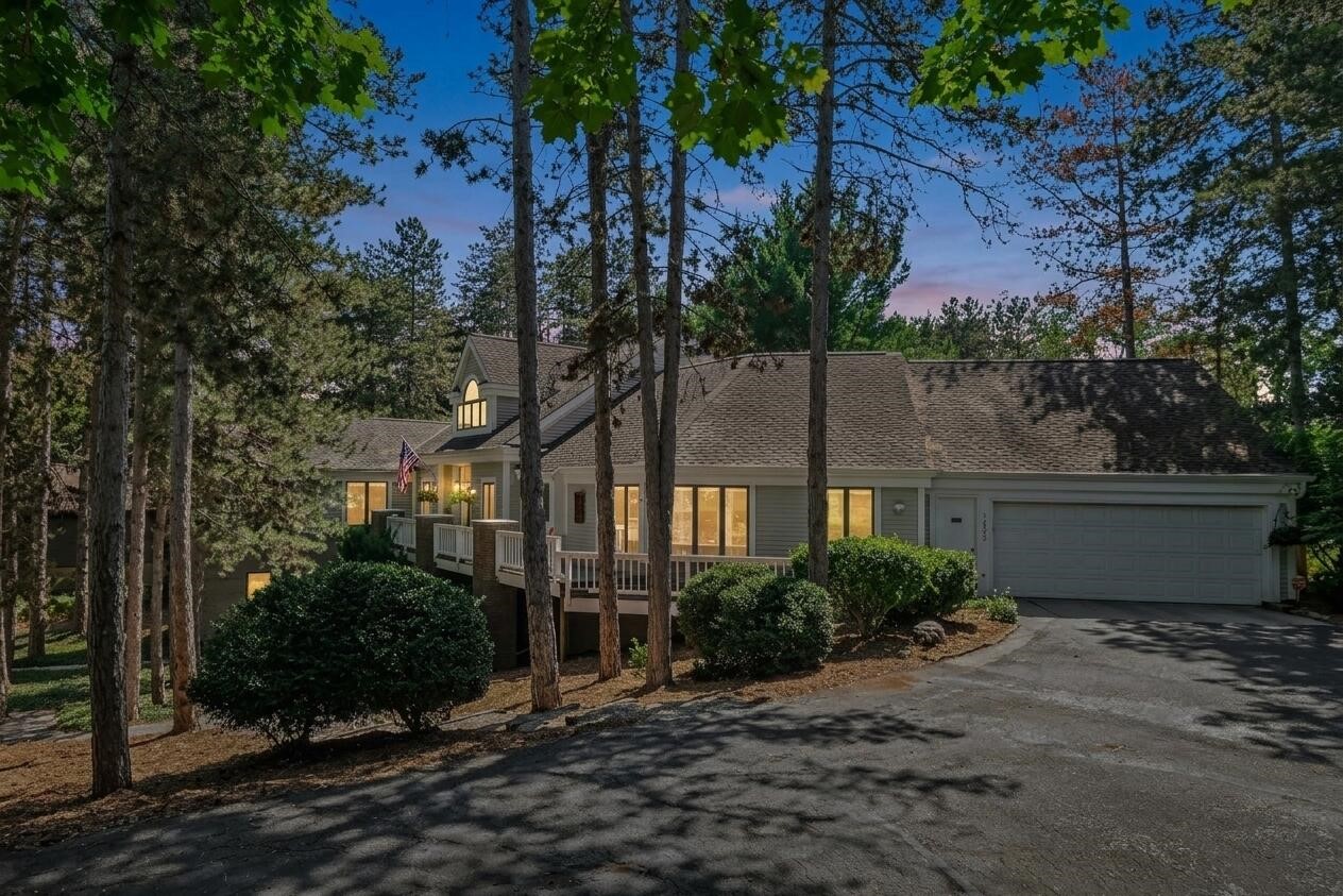 Photo 2 of Single family home for sale at 3433 Meadowood Trl Dr, Grand Rapids, MI 49546 | MLS# 70543999 | Listing updated on 2026-10-06