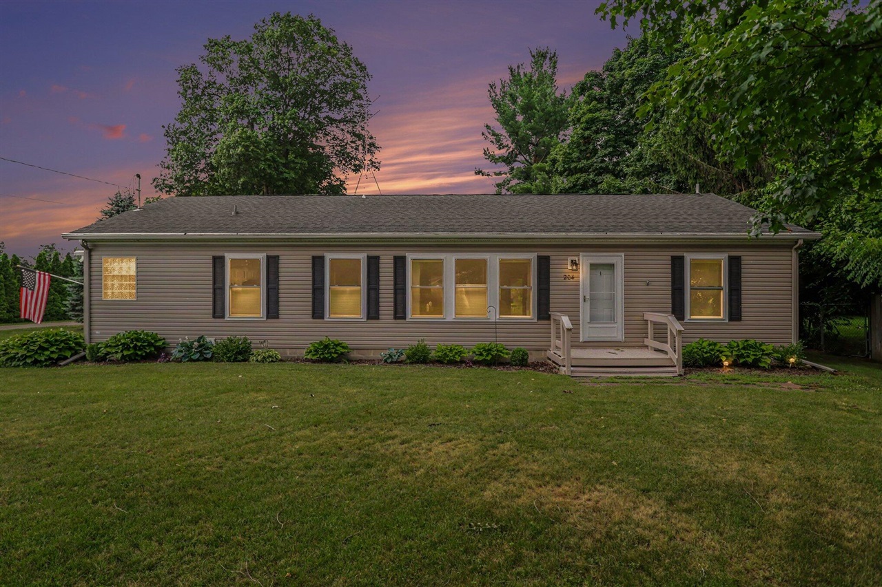 Homes for sale in Athens, MI | 204 E Holcomb St, Athens, MI 49011 | MLS# 70544020