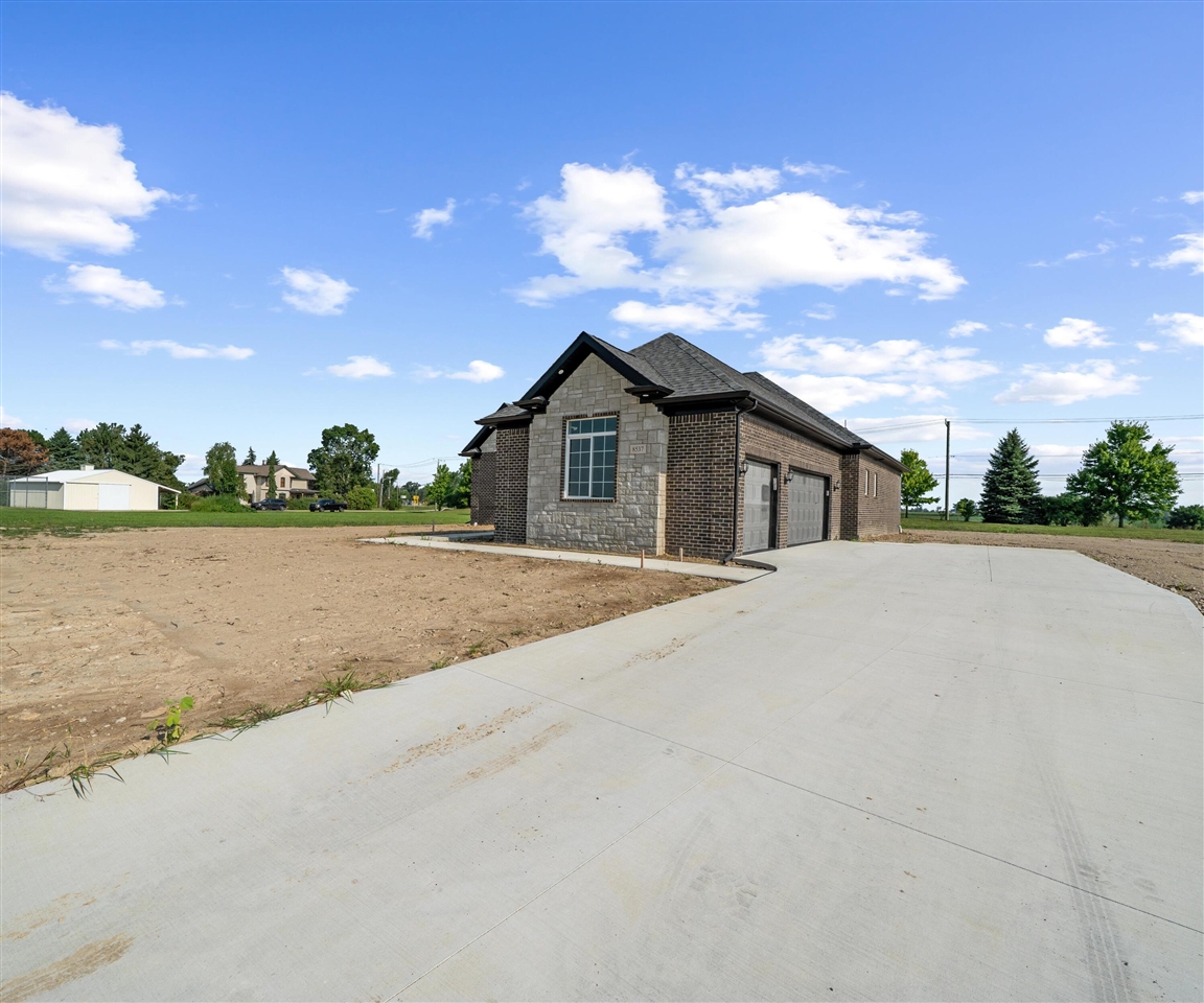 1st image of 8561 Cobblestone Dr, Newport, MI 48166 | MLS# 70544078