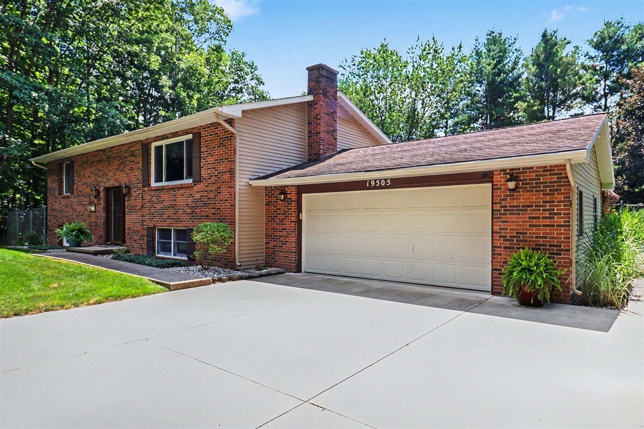 2nd image of 19505 Ottawa Ln, Big Rapids, MI 49307 | MLS# 70544221