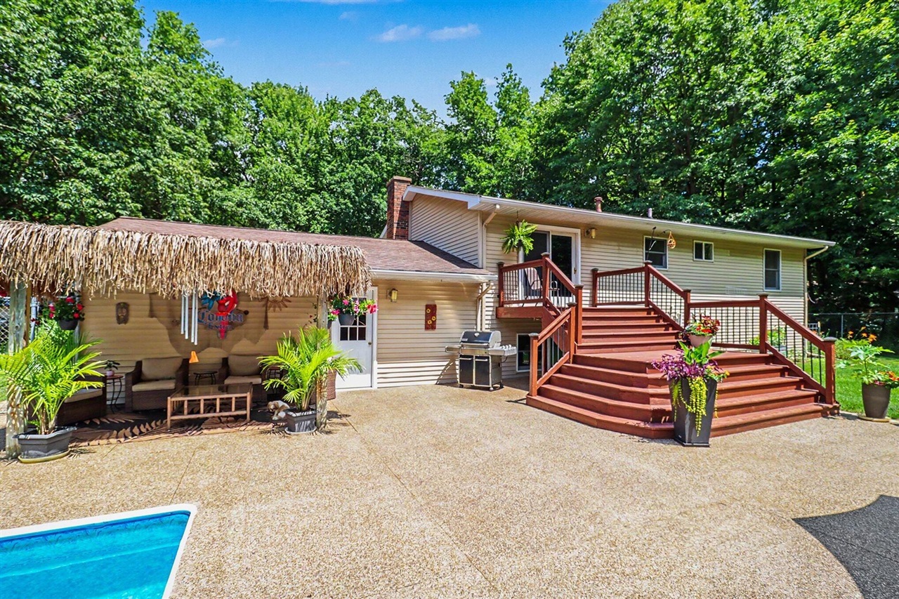 3rd image of 19505 Ottawa Ln, Big Rapids, MI 49307 | MLS# 70544221