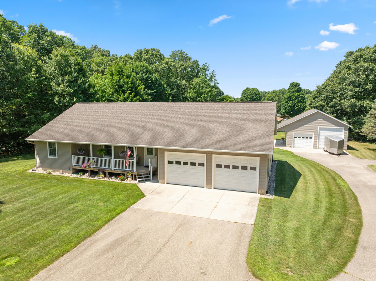 2nd image of 14113 136th Ave, Grand Haven, MI 49417 | MLS# 70544391