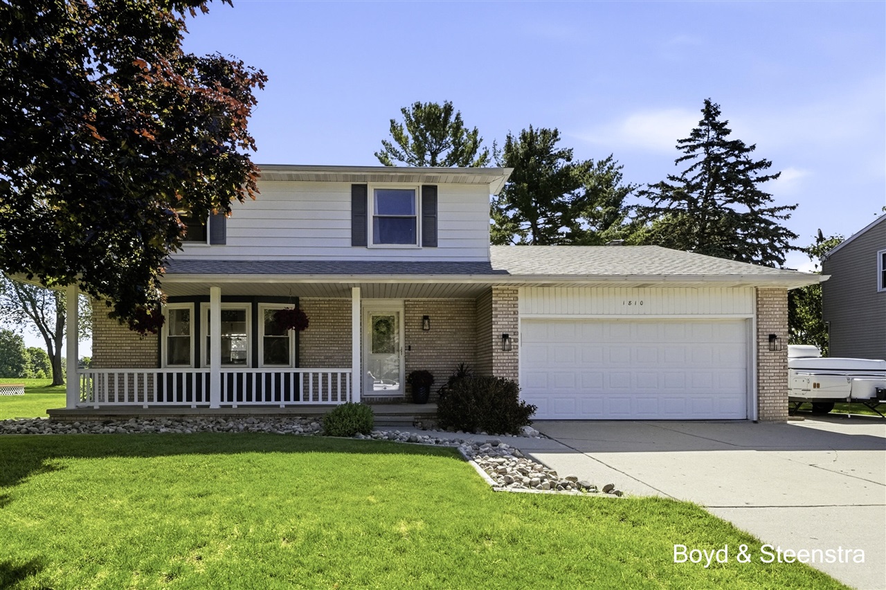 2nd image of 1810 Amberina Dr, Lansing, MI 48917 | MLS# 70544393