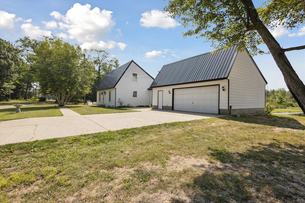 2nd image of 3441 Townline Rd, Houghton Lake, MI 48629 | MLS# 70544433
