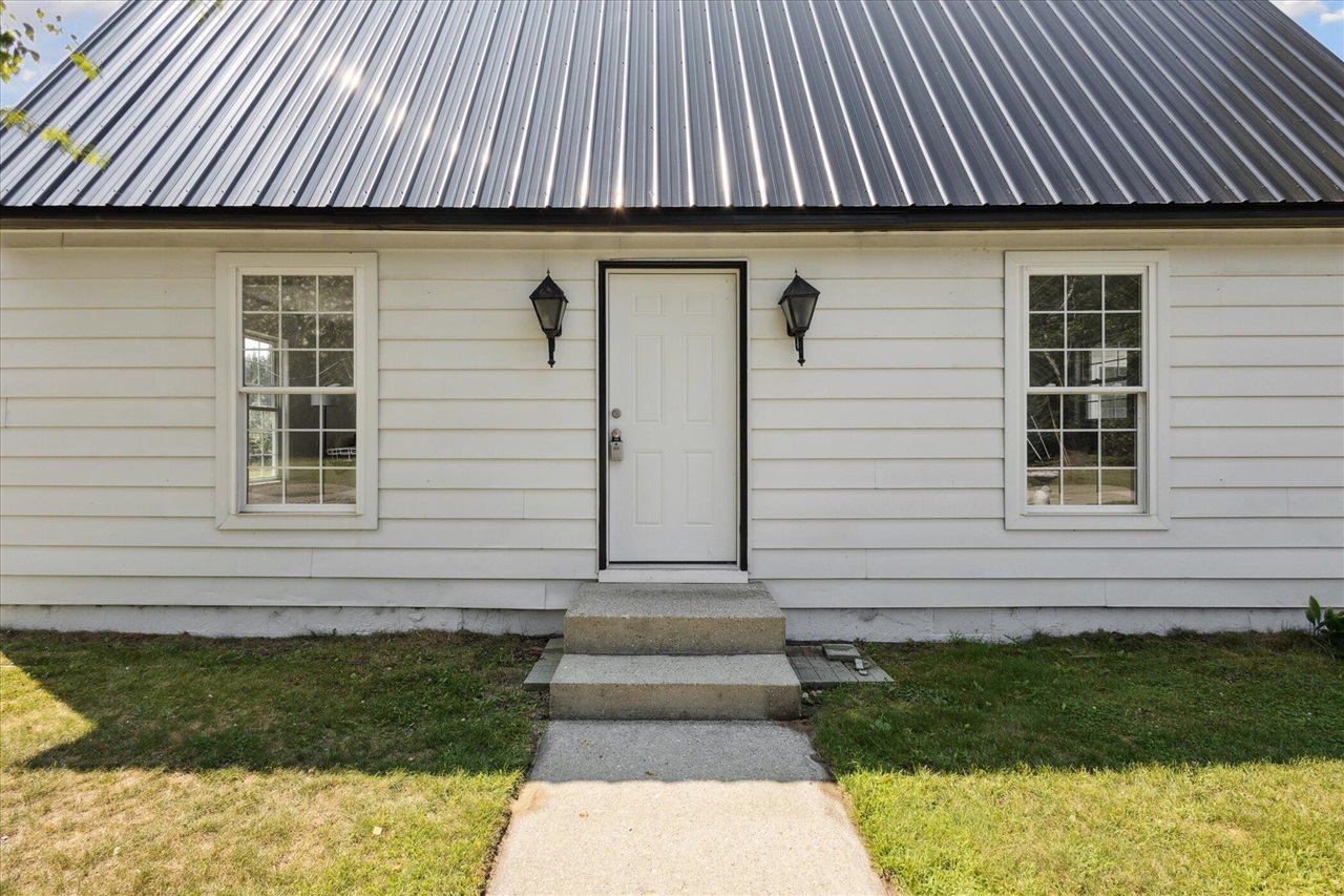 3rd image of 3441 Townline Rd, Houghton Lake, MI 48629 | MLS# 70544433