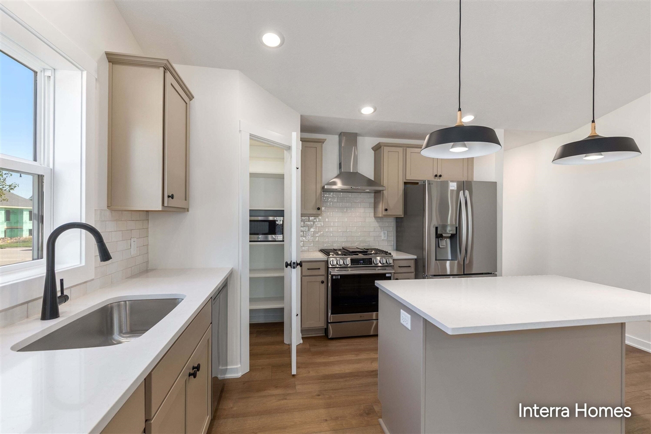 Photo 4 of Condo for sale at 97 SW Fireside Dr #13, Grand Rapids, MI 49534 | MLS# 70544451 | Listing updated on 2026-09-19