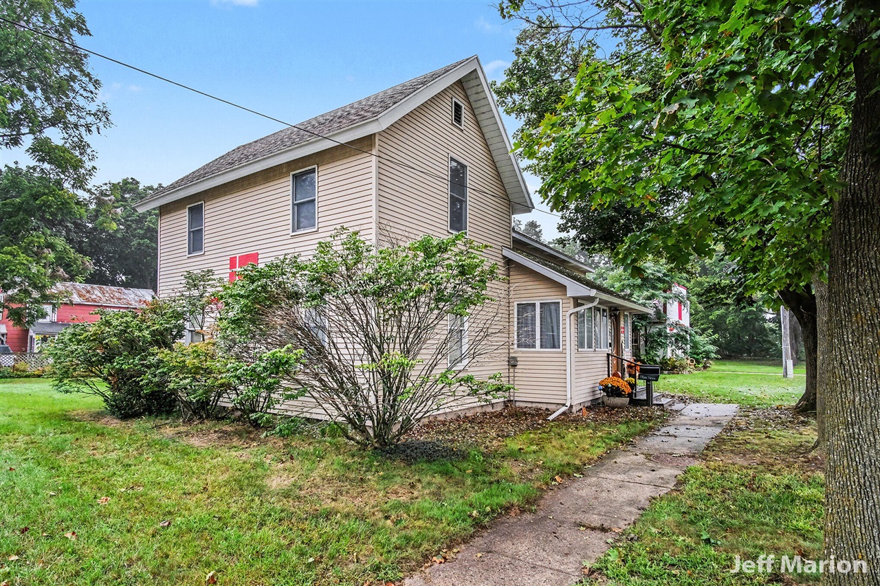 Photo 1 of Single family home for sale at 301 N Clay St, Greenville, MI 48838 | MLS# 70544483 | Listing updated on 2026-09-18